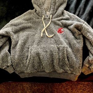 WSU sweatshirt